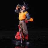 Achetez dès maintenant cette Figurine statuettede 23cm de Son Goku édition limitée dans une superbe tenue de voyage buvant dans sa gourde