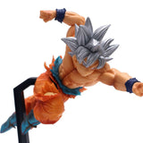 Figurine statuette dragon ball de goku ultra instinct (goku d'argent)