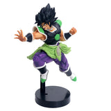 statuette figurine Dragon Ball mesurant 25cm qui met en scène Broly en armure de combat lançant une attaque 