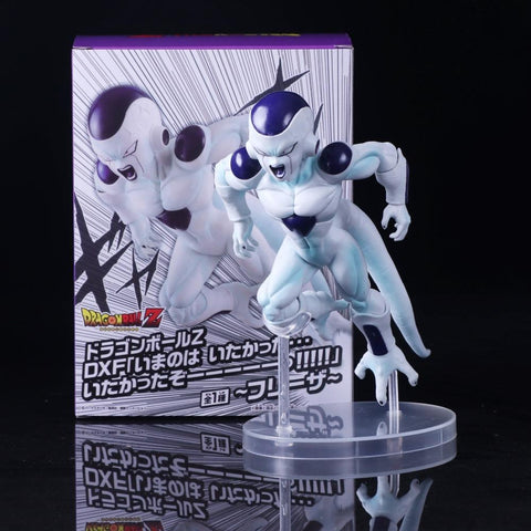 statuette figurine Dragon Ball Z mesurant 18cm de Freezer est à ne surtout pas mettre à côté d'un Son Goku ...