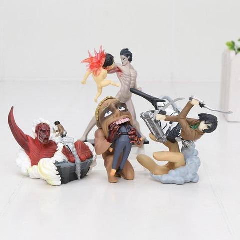 Lot de 4 figurines statuettes L'Attaque des Titans