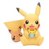Figurine statuette Pokémon de Pikachu pâtissier
